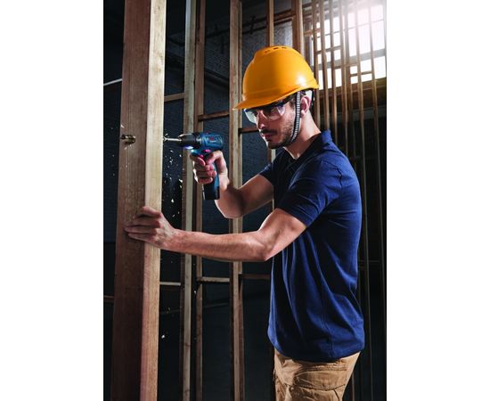  Дрель-шуруповерт Bosch GSR 120-LI кейс 