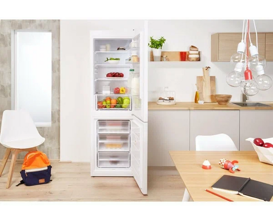  Холодильник Indesit ES 16 A белый 