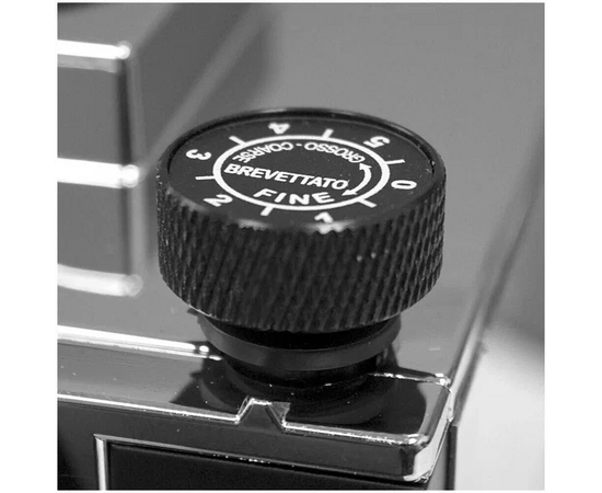  Кофемолка Eureka Mignon Silenzio 50 15BL черный 