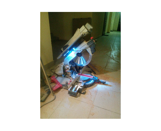  Торцовочная пила Bosch GTM 12 JL (0601b15001) комбинированная, 1800Вт, 305мм 